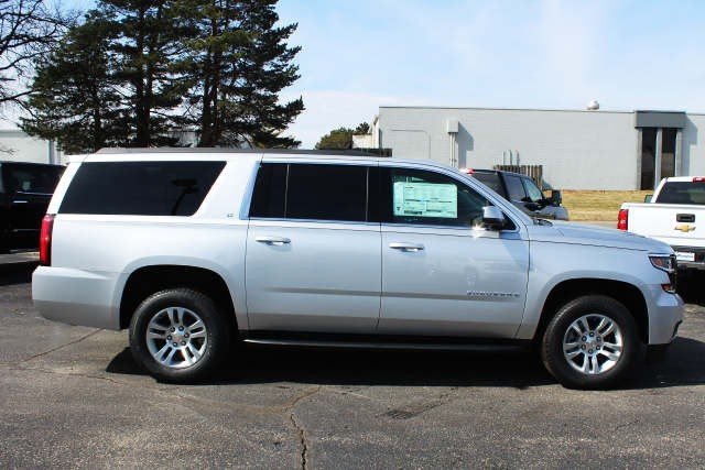 New 2019 Chevrolet Suburban LT Sport Utility near Zionsville #KR256580